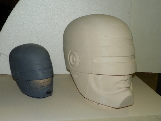 Após campanha de financiamento coletivo, moradores de Detroit conseguiram dinheiro para construir uma estátua do Robocop para vigiar a cidade a partir de 2014 - Divulgação/Kickstarter