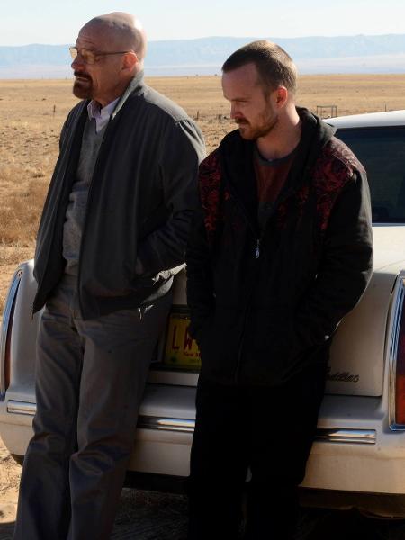 Walter White (Bryan Cranston) and Jesse Pinkman (Aaron Paul) em cena da última temporada de Breaking Bad - Divulgação/AMC