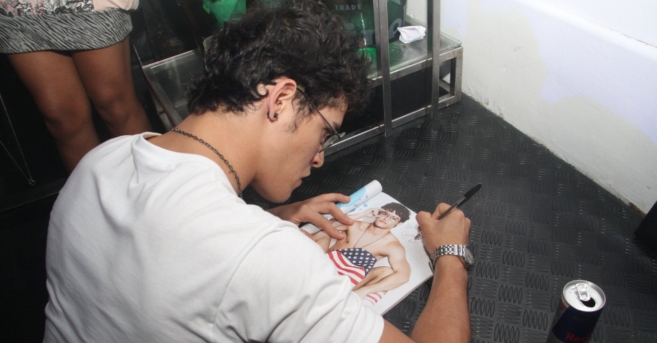 2013 - Julio Oliveira, o Peixinho de "Sangue Bom", durante a festa de lançamento da revista "Junior" no Rio de Janeiro