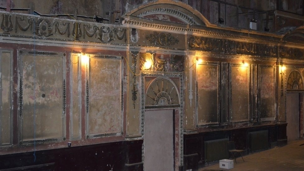 O Alexandra Palace, localizado no norte de Londres, conhecido também como o Palácio do Povo, foi inaugurado em maio de 1873 com o objetivo de ser um centro público de recreação, educação e entretenimento - BBC