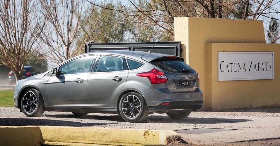 Ford Focus 2.0 Titanium 2014 - Divulgação