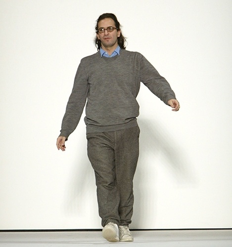 10 fev. 2004 - Na década passada, o estilista era conhecido pelo estilo pessoal pouco apurado e um leve sobrepeso - Getty Images