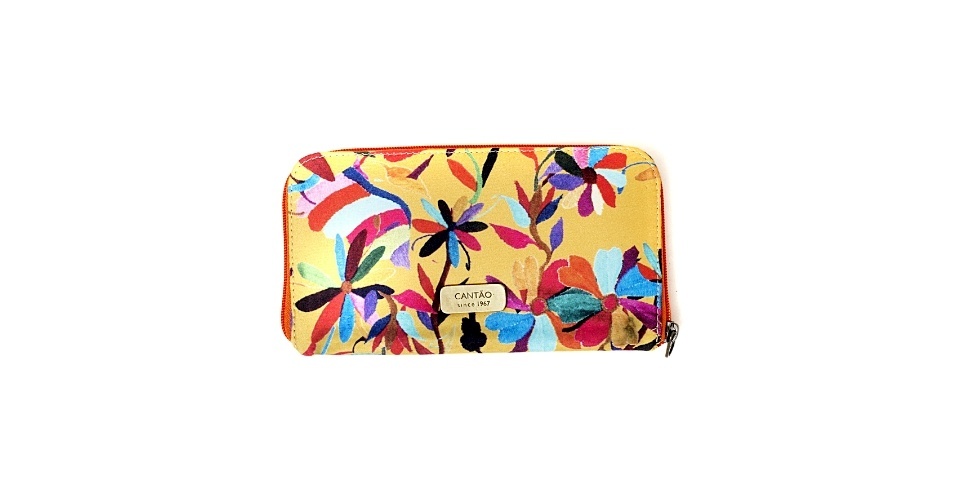 Carteira com estampa florida em cores bem vivas; R$ 189, da Cantão (www.cantao.com.br) Preço pesquisado em setembro de 2013 e sujeito a alterações - Divulgação