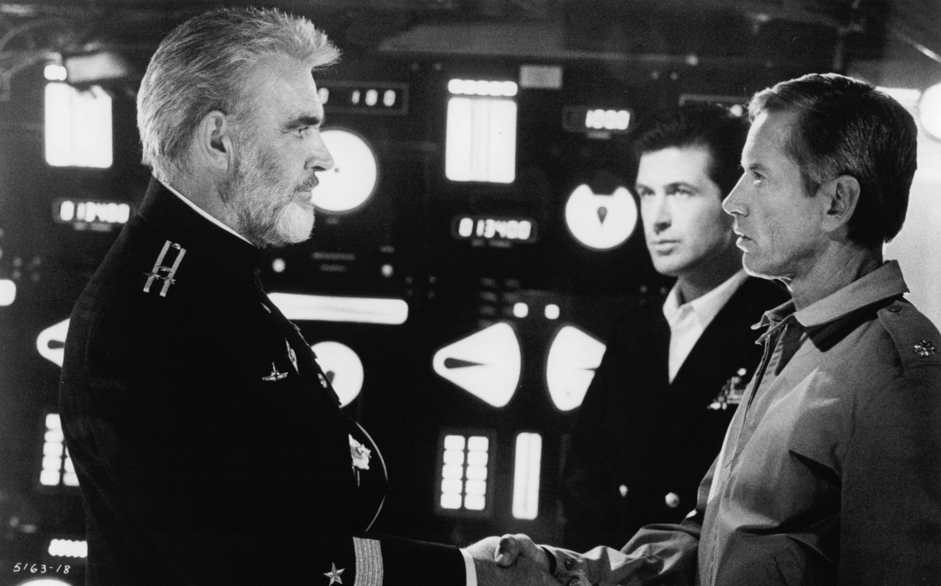 Sean Connery, Alec Baldwin e Scott Glenn em "Caçada ao Outubro Vermelho" (1990), dirigido po John McTiernan - Divulgação