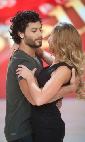 4.out.2013 - Jesus Luz participa das gravações do programa "Dancing With the Stars", na Itália