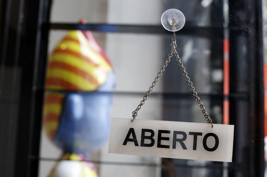 05.out.2013 - Placa da galeria Britto, na Rua Oscar Freire, em São Paulo - Wanezza Soares/UOL