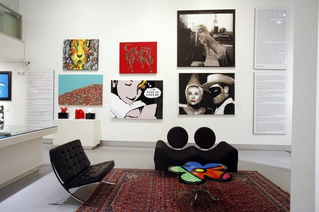 05.out.2013 - Sala da galeria Britto, na Rua Oscar Freire, em São Paulo, do artista plástico Romero Britto - Wanezza Soares/UOL