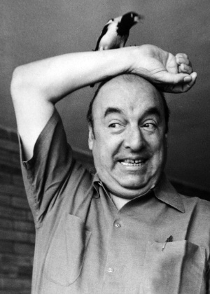 O poeta chileno Pablo Neruda em foto de 1953 - Fundação Casa de Jorge Amado/Divulgação