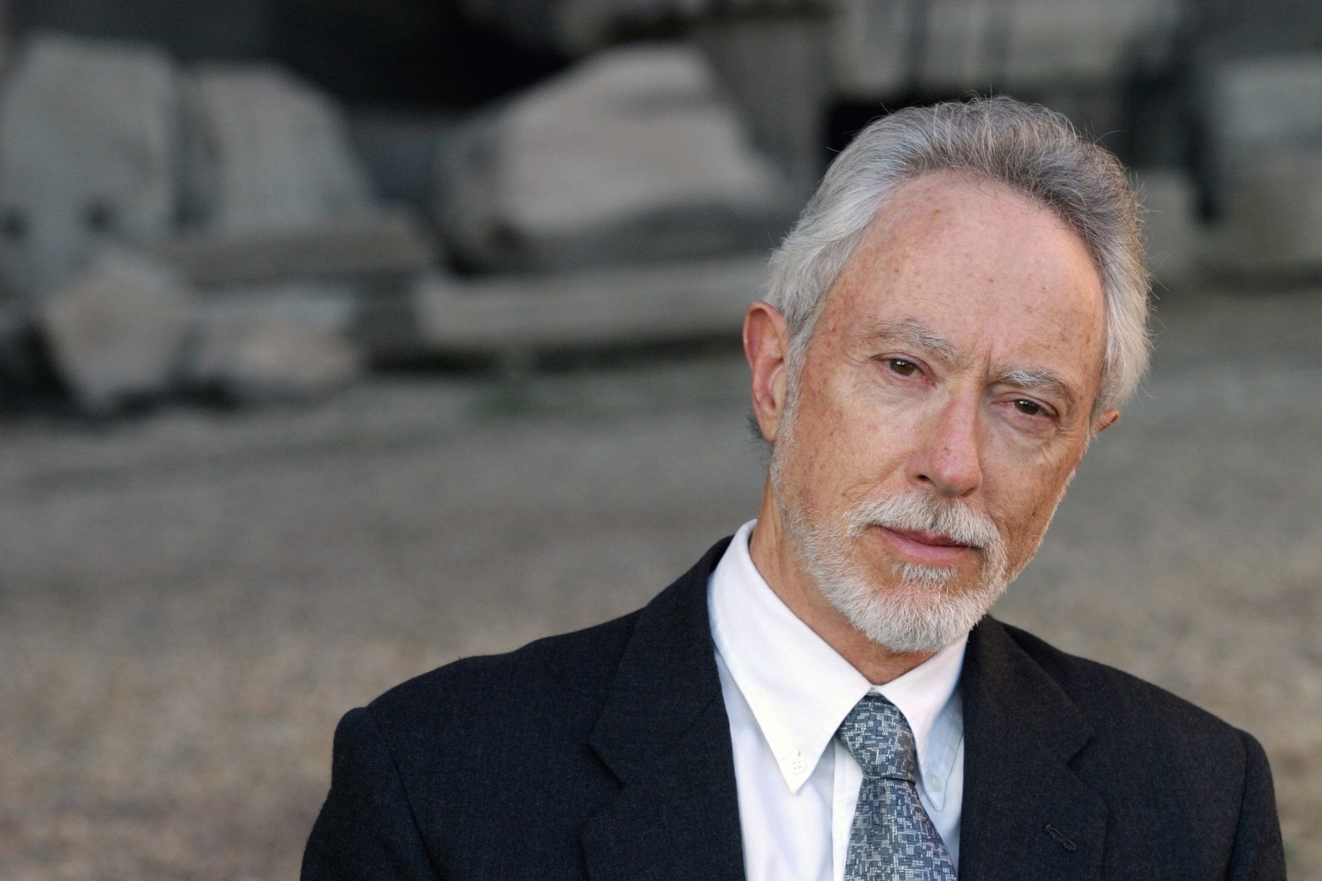 22.jun.2004 - O escritor sul-africano J.M. Coetzee, em Roma, Itália - Tiziana Fabi/AFP