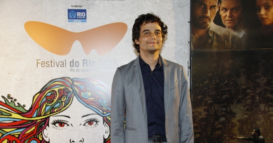 9.out.2013 - No Festival do Rio, Wagner Moura marca presença na exibição do filme "Serra Pelada". O ator integra o elenco do longa, que estreia dia 18 de outubro