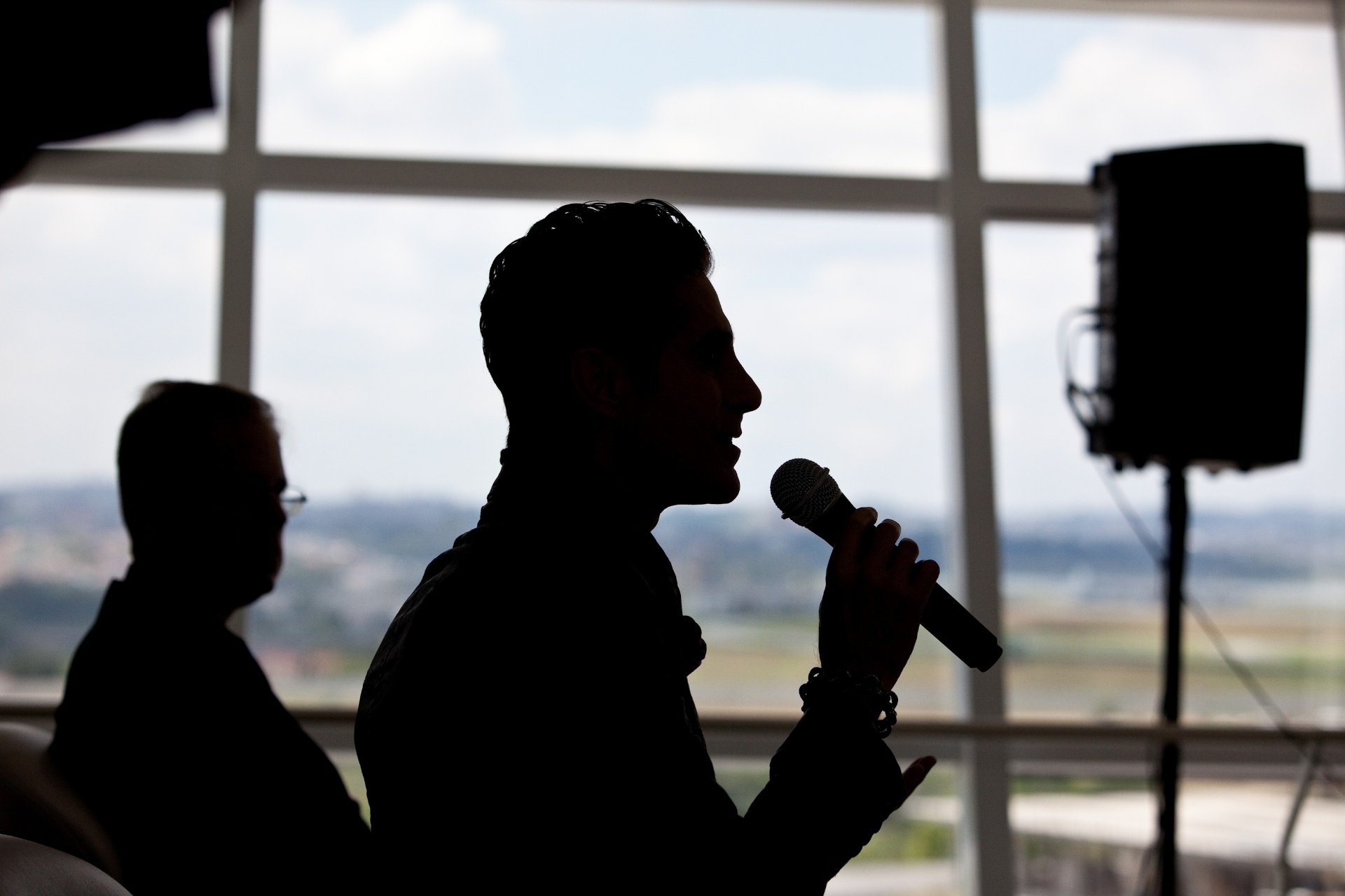10.out.2013 - Perry Farrell, criador do festival Lollapalooza, durante coletiva de imprensa no autódromo de Interlagos, em São Paulo, que anunciou local e data da edição de 2014 do festival. - Simon Plestenjak/UOL