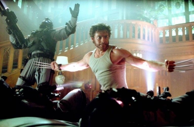 Três anos após o primeiro filme da série, Hugh Jackman aceita repetir o papel de Wolverine em "X-Men 2". O papel fez dele um ídolo em todo o mundo (28/4/2003)