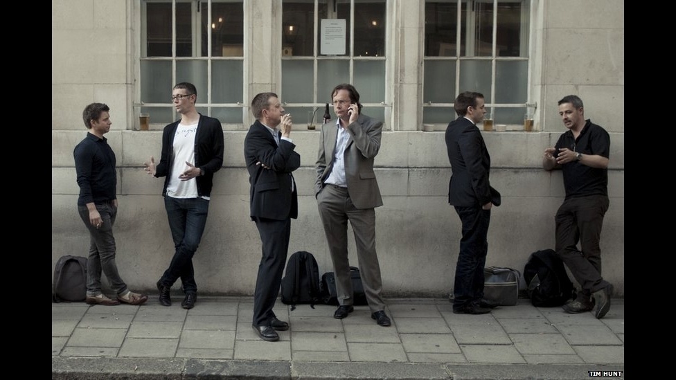 O tema da competição em 2013 foi 'Cidades Trabalhando', e as fotos refletiam o momento em que foram feitas, com prêmios distribuídos para cada hora mostrada. Acima, a foto de Tim Hunt, em Londres, as 18h - Tim Hunt/BBC