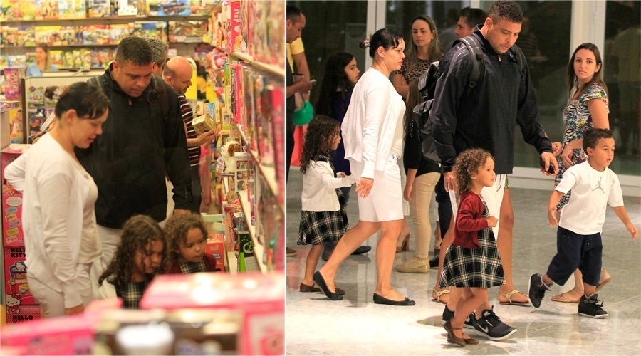 12.out.2013 - Ronaldo escolhe presente com as filhas Maria Alice e Maria Sofia em shopping do Rio