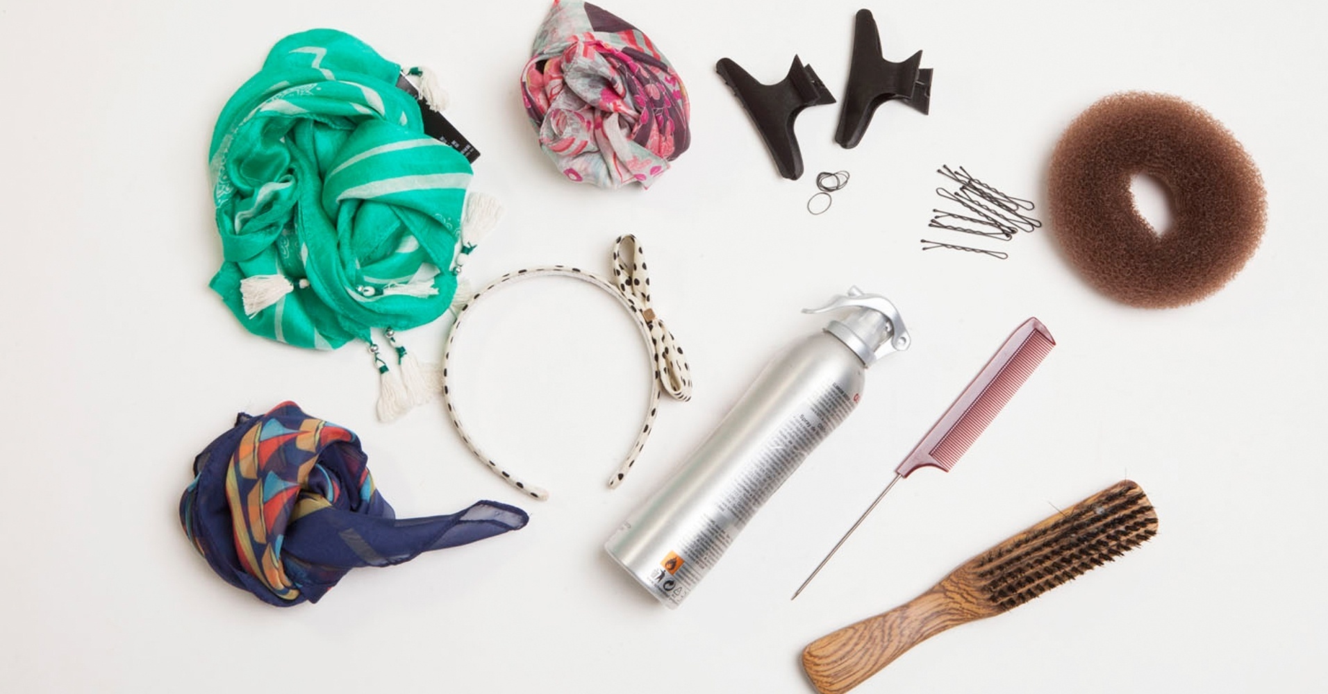 Penteados com acessórios - produtos - Fabiano Cerchiari/UOL