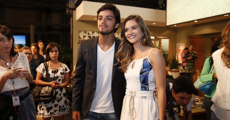 15.out.2013 - Rodrigo Simas e Juliana Paiva, que formaram um casal na novela "Malhação", vão atuar juntos novamente na novela "Além do Horizonte"