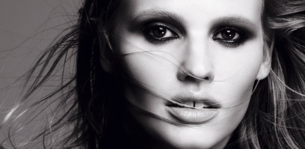 Modelo holandesa Lara Stone é a nova embaixadora da marca L"Óreal Paris - Divulgação