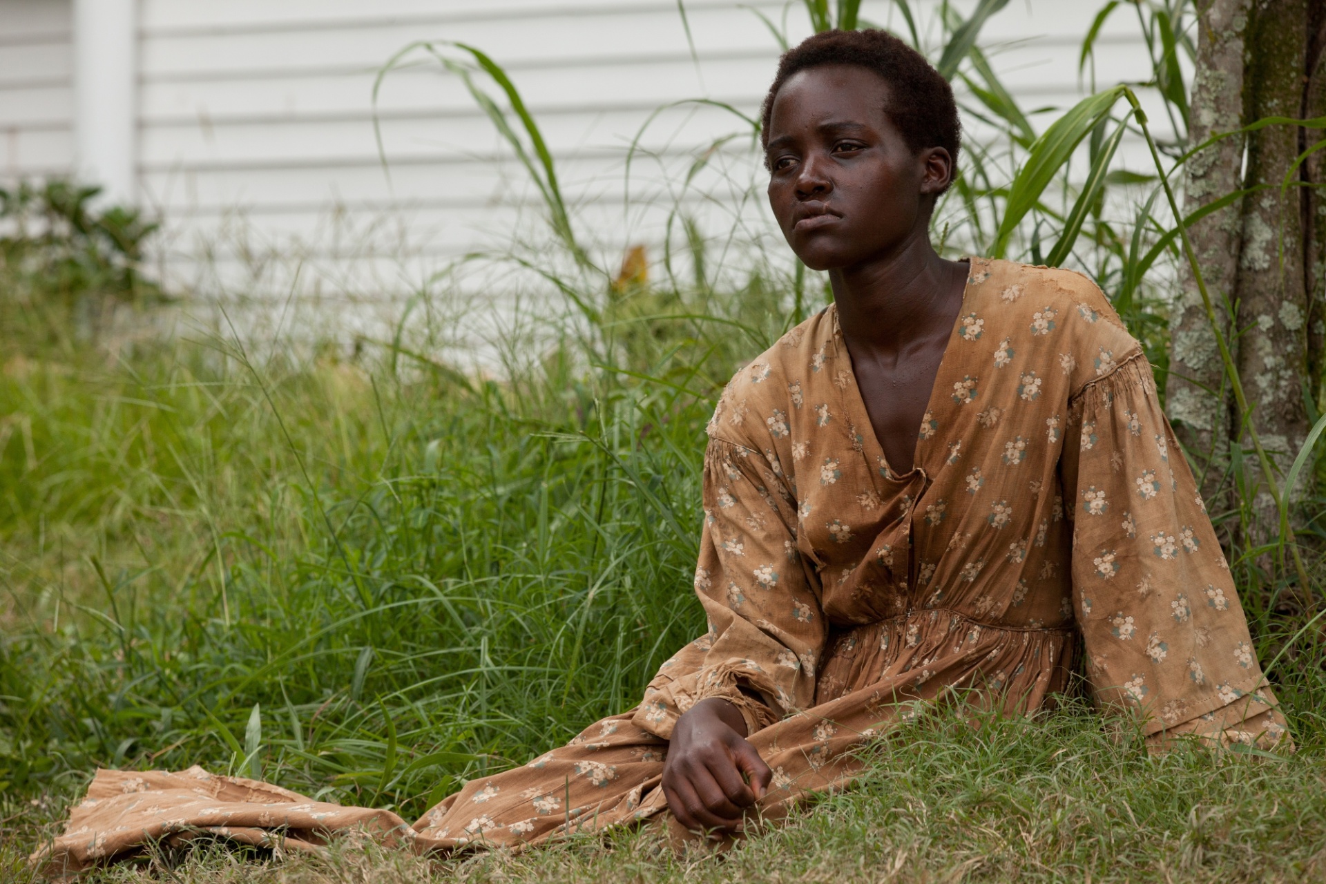 "12 Years a Slave", de Steve McQueen, é baseado nas memórias -- lançadas em 1853 -- de um negro livre que é vendido como escravo. O longo foi eleito o melhor filme do Festival de Toronto e é um dos favoritos na corrida pelo Oscar - Divulgação/Fox Pictures