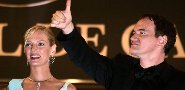 A atriz Uma Thurman e Quentin Tarantino, no festival de Cannes, em 2004; diretor será premiado nesta sexta - Reuters