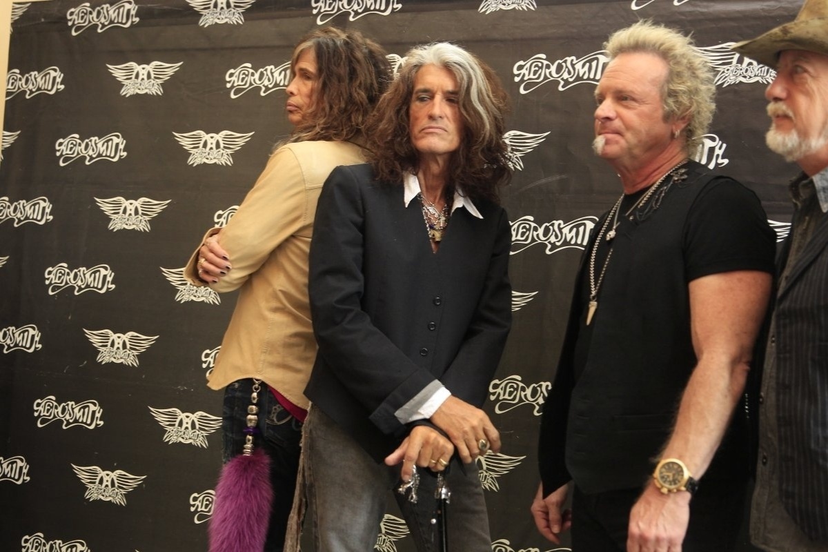 17.out.2013 - Aerosmith posa para fotos antes da coletiva de imprensa no hotel Copcabana Palace em Copacabana, Zona Sul do Rio - Delson Silva/AgNews