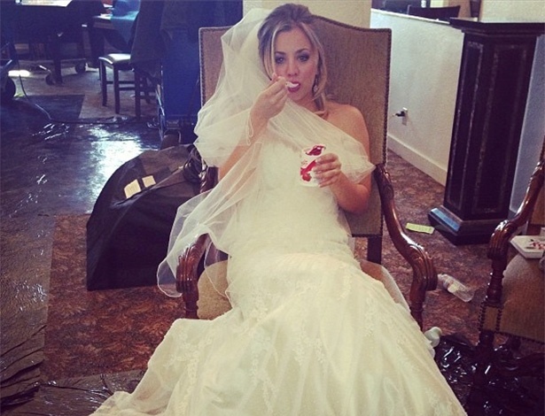 Atriz postou foto com vestido de noiva - Reprodução/Instagram