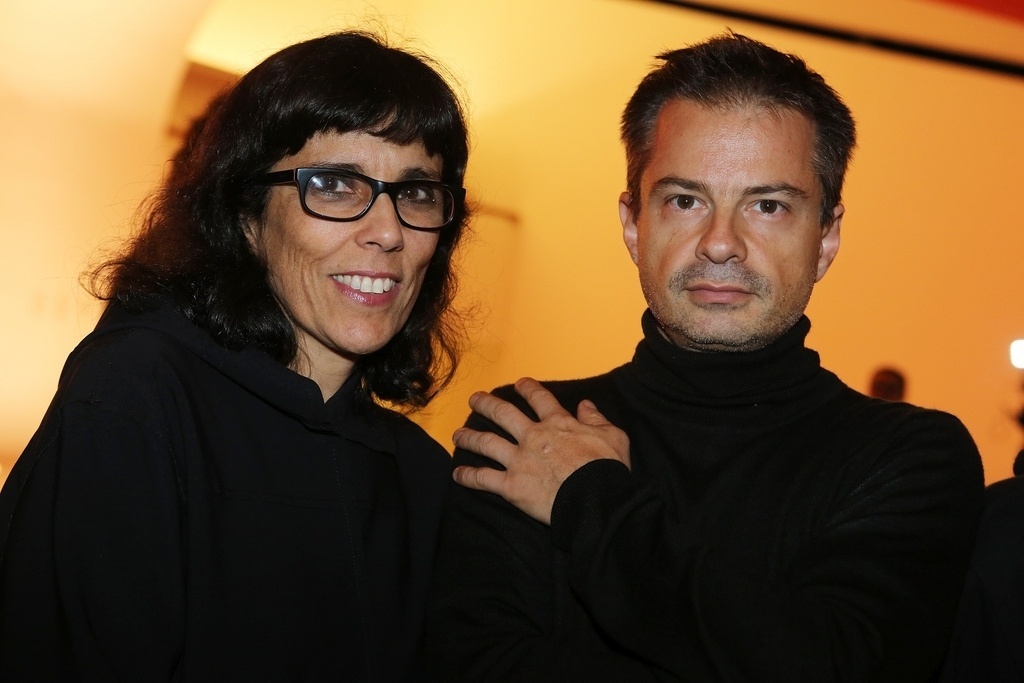 17.out.2013 - A cenógrafa Daniela Tomas e Vicente Passara prestigiam a abertura da Mostra de São Paulo, no Auditório Ibirapuera - Aline Arruda/Agencia Foto/Divulgação
