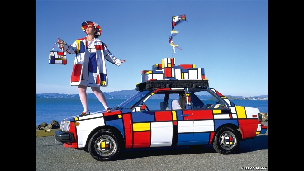 Peças de cultura visual de skatistas, surfistas, tatuadores, clubbers e ativistas foram reunidas em "Wild Art" - Harrod Blank/BBC