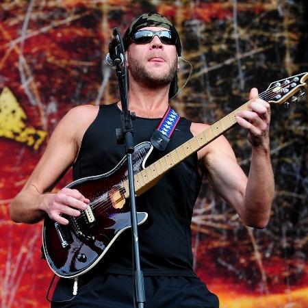 Adam Dutkiewicz, guitarrista do Killswitch Engage, durante show no Monsters of Rock, em São Paulo, em 2013 - Francisco Cepeda/AgNews
