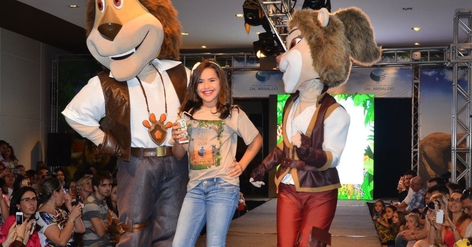 20.out.2013 - A apresentadora e atriz Maisa desfila no Kids Fashion Show, evento de moda realizado em São Paulo