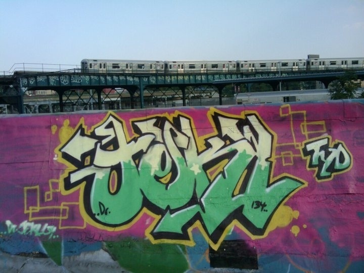 Conjunto de antigas fábricas de Nova York é transformado em "templo do grafite" - Reprodução/Facebook