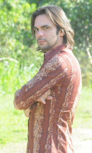 Felipe Cardoso interpreta Otávio em "Pecado Mortal"