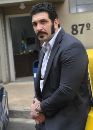 Miguel Nader interpreta Caravaggio em "Pecado Mortal"
