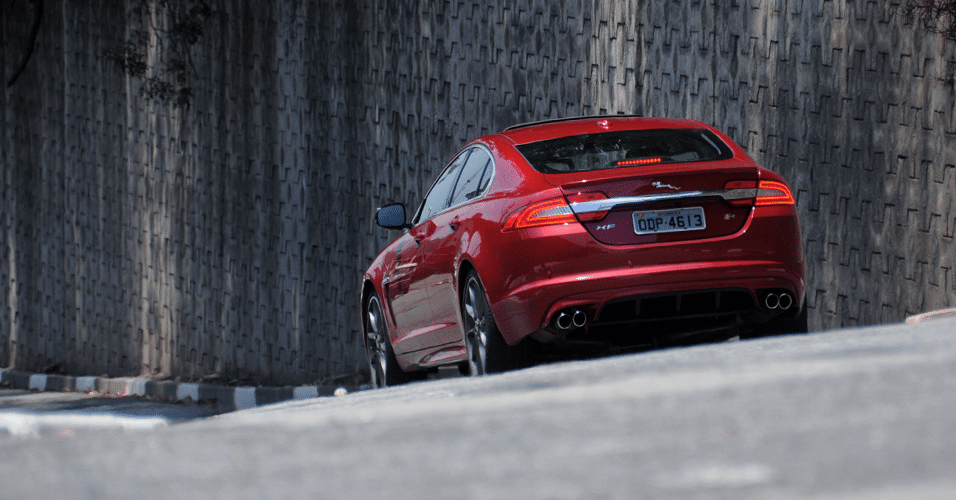 Jaguar XFR - Murilo Góes/UOL