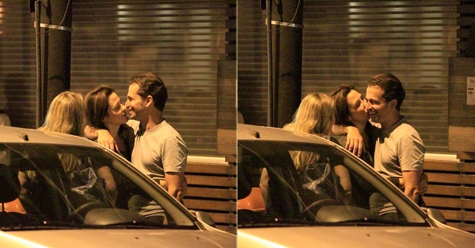 28.out.2013 - Guilhermina Guinle beija o marido após sair para jantar com amiga no Leblon, Rio de Janeiro