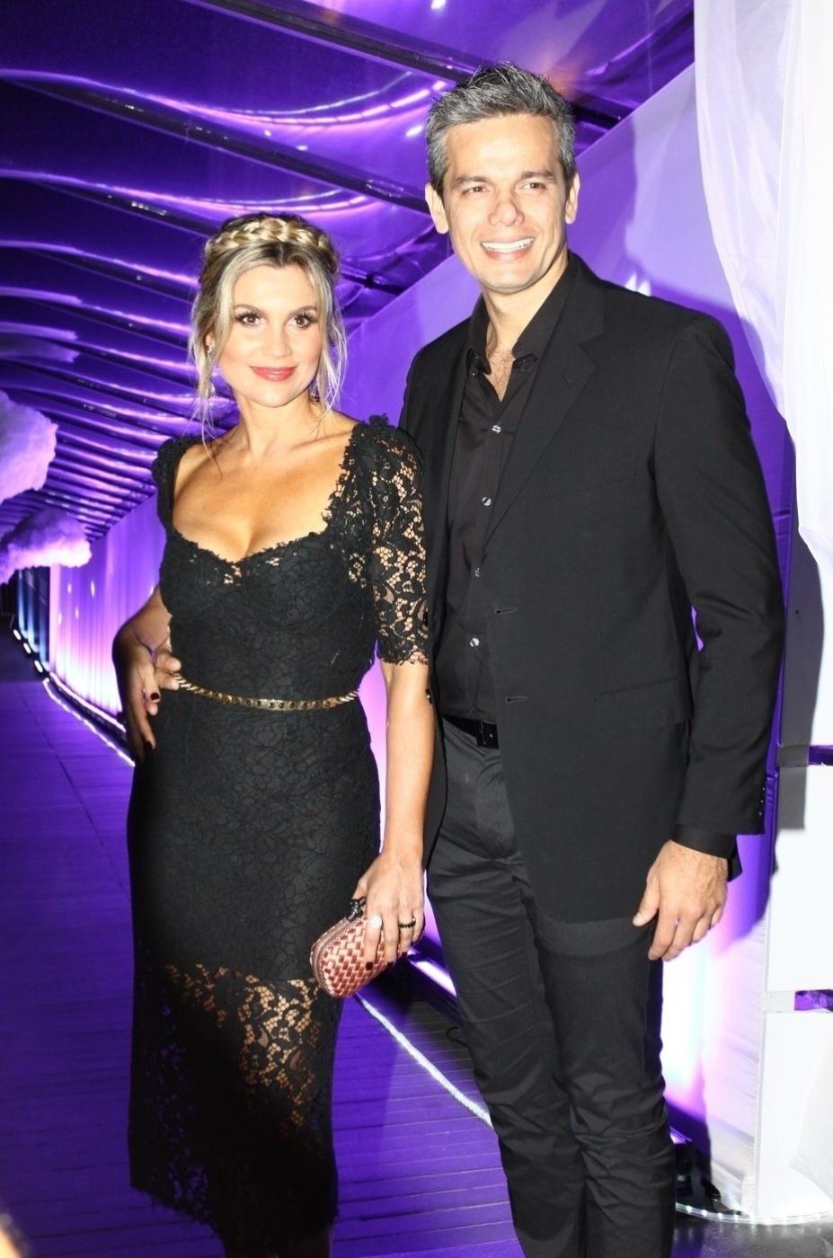 30.out.2013 - Flávia Alessandra, que está no elenco de "Além do Horizonte", vai a festa da novela acompanhada do marido, Otaviano Costa - Gabriela Andrade e Thyago Andrade/Foto Rio News