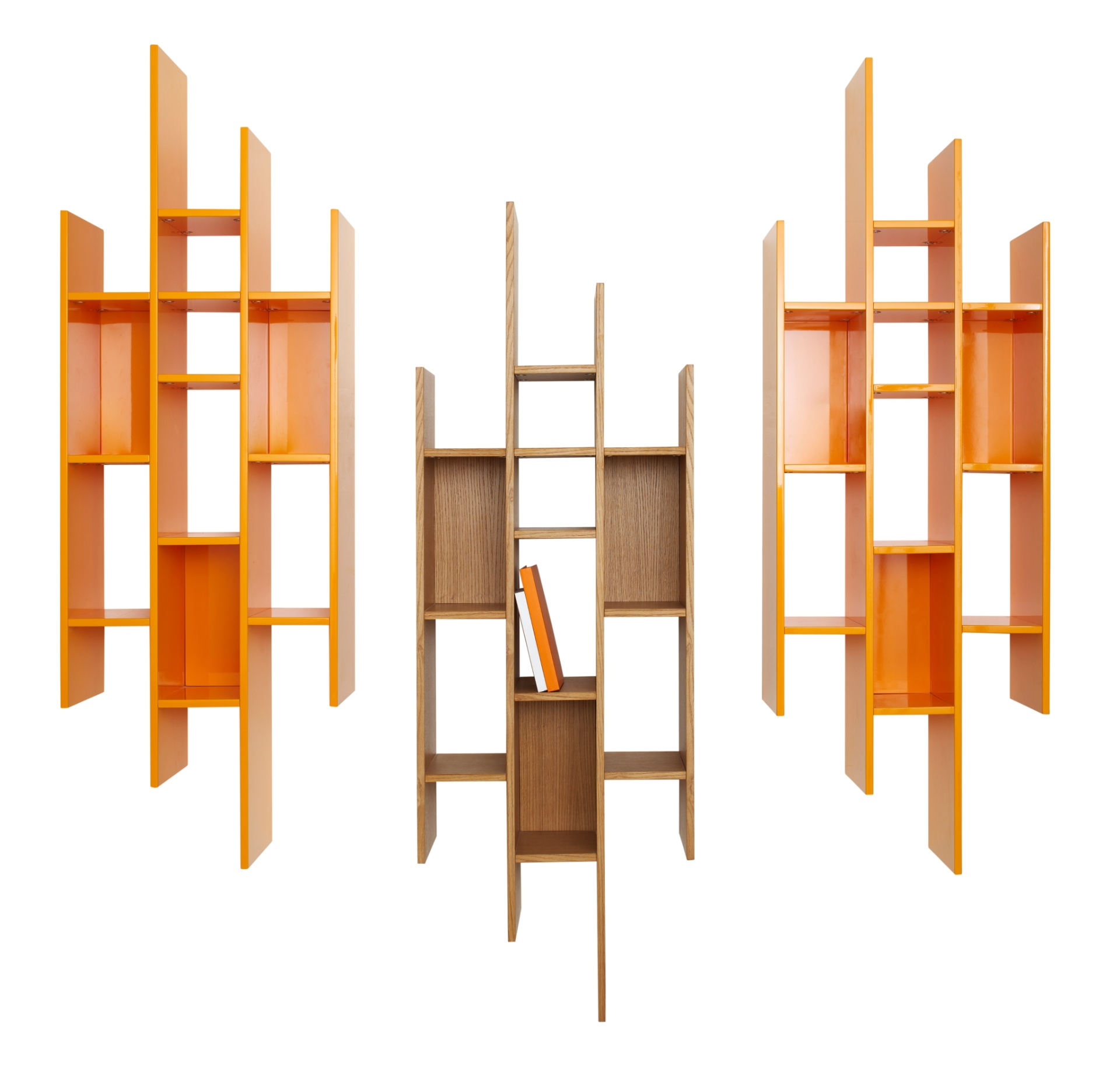 A estante suspensa Dixon, em MDF, é vendida com acabamento em pintura brilhante ou em lâmina de madeira. A peça sai a partir de R$ 3.522 na Adresse (www.adresse.com.br) I Preços pesquisados em outubro de 2013 e sujeitos a alterações - Divulgação