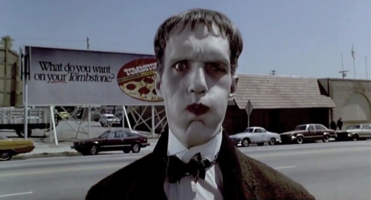 Tropeço (Ted Cassidy) de "A Família Addams" (1991) - Reprodução