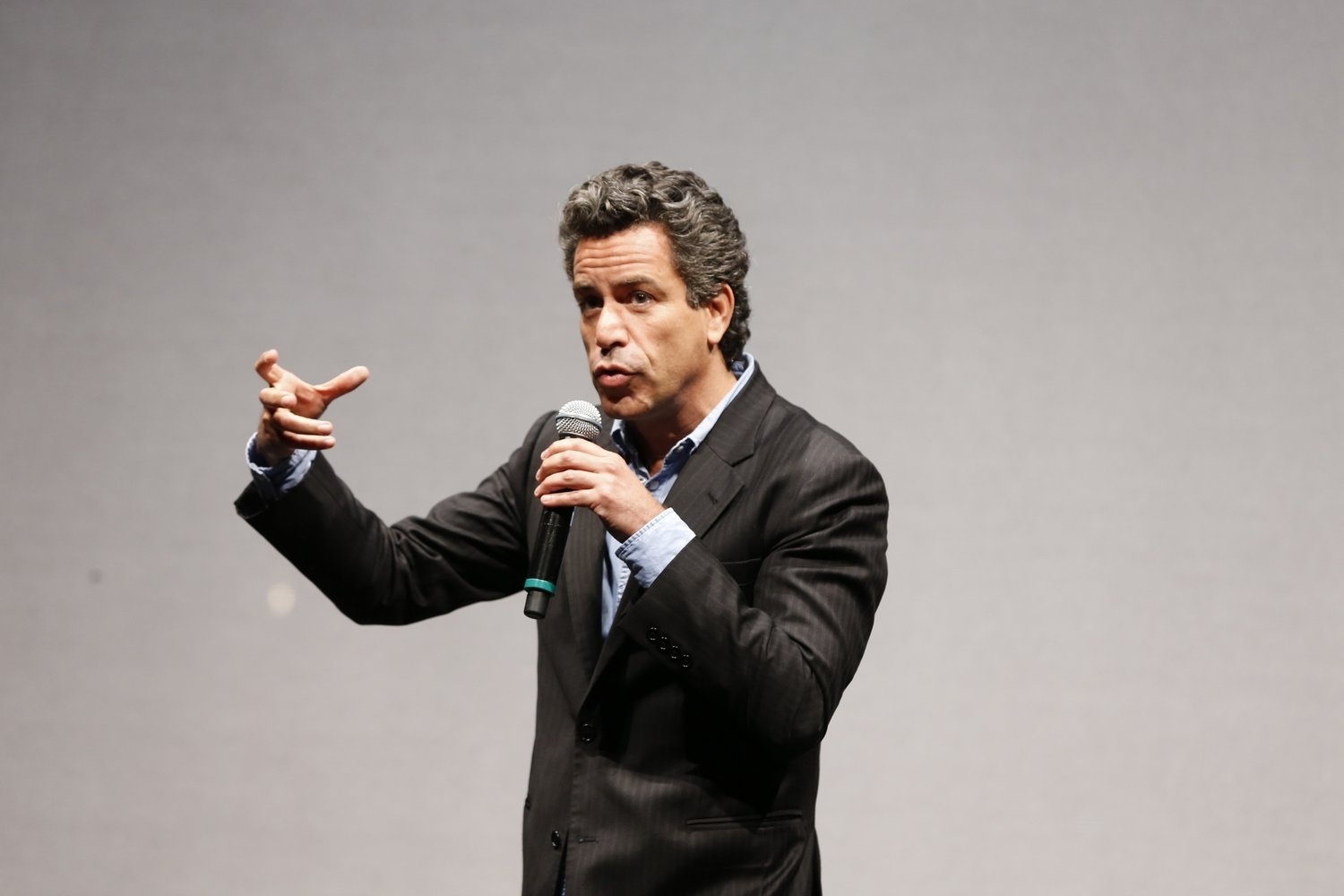 4.nov.2013 - O empresário Luis Calainho, no ensaio aberto de "Elis, A Musical", no teatro Oi Casa Grande, no Rio, com direção de Denis Carvalho - Felipe Panfili/AgNews