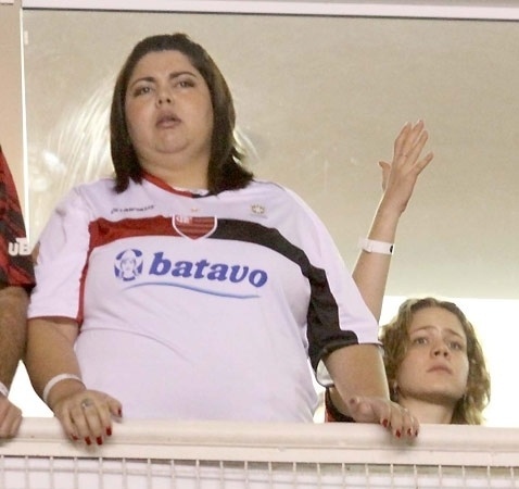 Fabiana Karla assiste ao jogo do Flamengo no Maracanã, em 2010