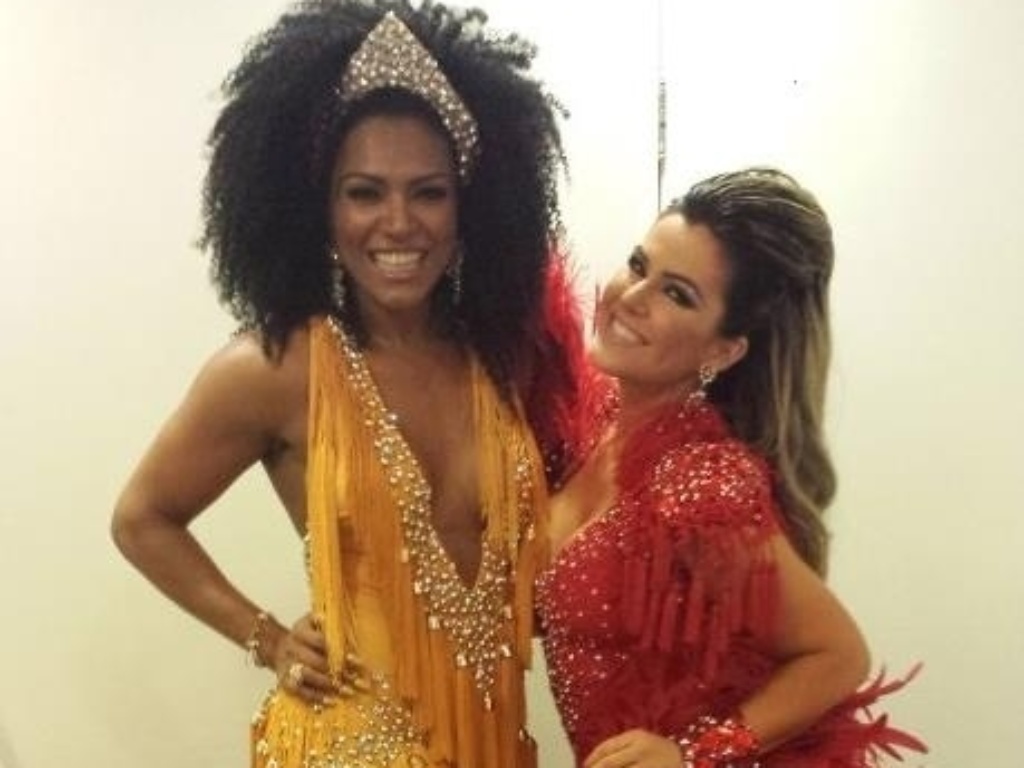 04.nov.2013 - Simone Sampaio, da Dragões da Real, e Tânia Oliveira, da Tom Maior, gravam vinhetas do Carnaval 2014 para a TV Globo nos estúdios da emissora, em São Paulo - Divulgação