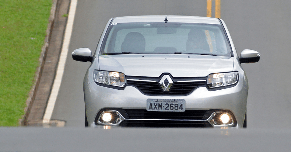 Renault Logan 1.6 M/T 2014 - Murilo Góes/UOL