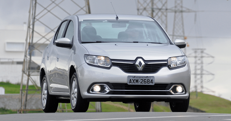 Renault Logan 1.6 M/T 2014 - Murilo Góes/UOL