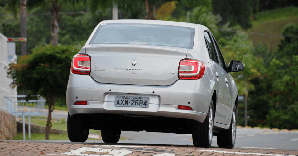 Renault Logan 1.6 M/T 2014 - Murilo Góes/UOL