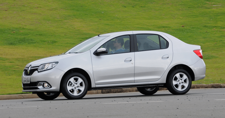 Renault Logan 1.6 M/T 2014 - Murilo Góes/UOL