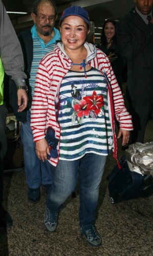 6.nov.2013 - A atriz mexicana María Antonieta de las Nieves, a Chiquinha da série "Chaves", desembarca no aeroporto de Guarulhos, em São Paulo. Ela veio ao País para participar do programa "Domingo Legal", do SBT