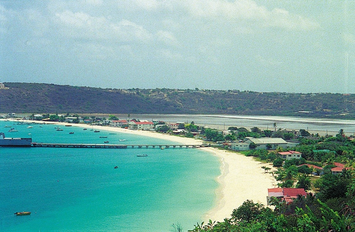 Vista de praia de Anguilla, ilha próxima a Saint Maarten - Chico de Gois/Folhapress