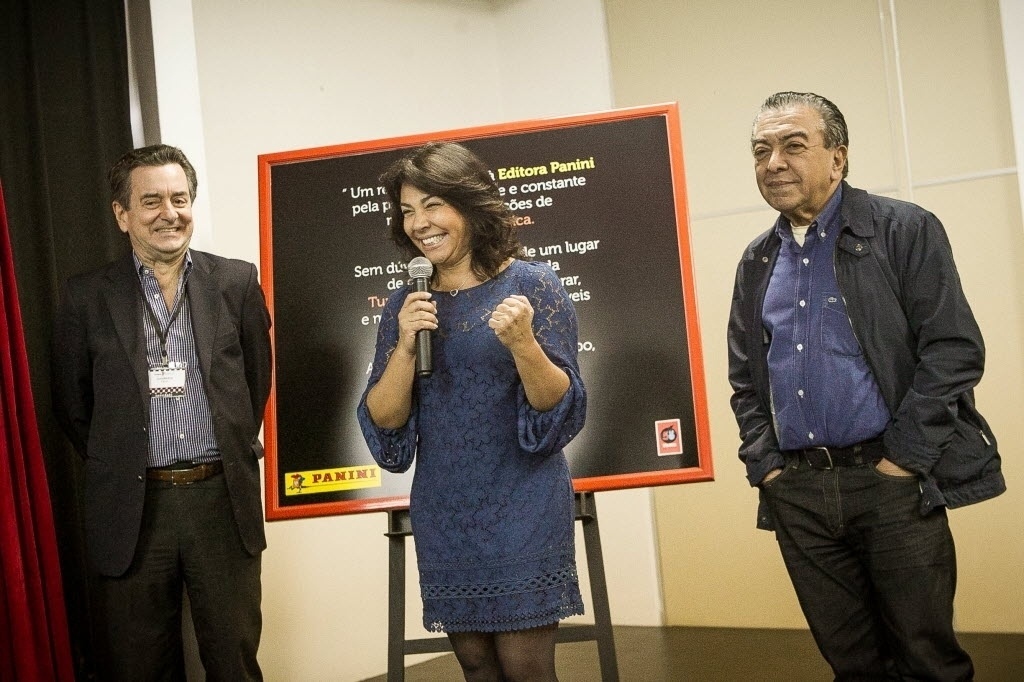 07.nov.2013 - José Eduardo Severo Martins (presidente da Panini), Mônica Sousa e Maurício de Sousa lançam a Mônica Parade 2013 na sede da Maurício de Sousa Produções, em São Paulo - Rodrigo Capote/UOL