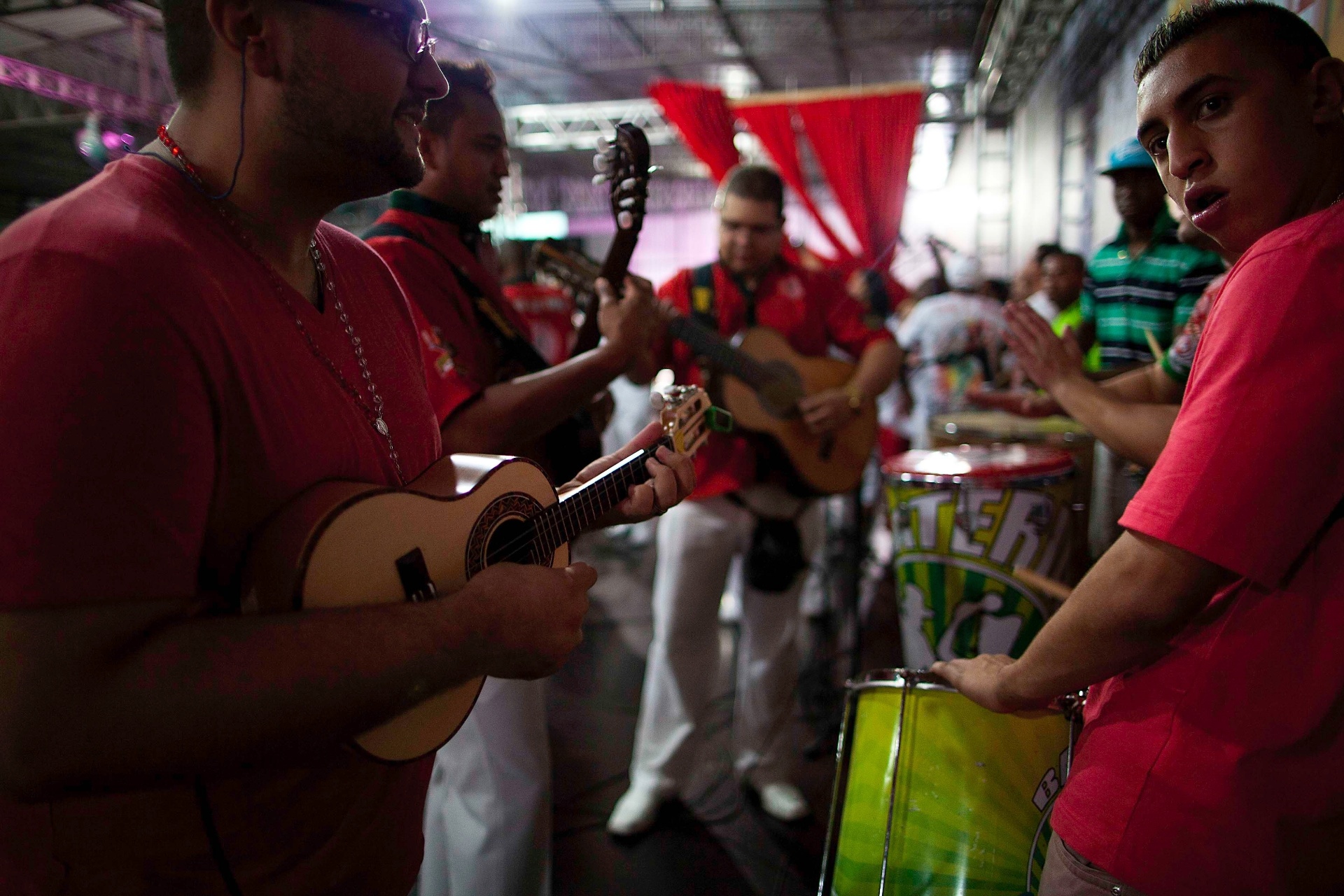 6.nov.2013 - Em clima de preparativos para o Carnaval 2014, Mocidade Alegre apresenta elenco para disputar mais um título - Alessandro Shinoda/UOL