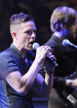 Brandon Flowers e Killers em show em Londres em 2011 - Getty Images