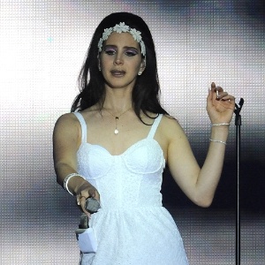08.nov.2013 - Lana Del Rey durante show em Turim, na Itália - Getty Images - Getty Images